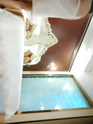 【莱昂纳多探花】，约操漂亮小少妇，调教抠穴玩得不亦乐乎，风骚淫荡水声不断，娇喘连连物有所值