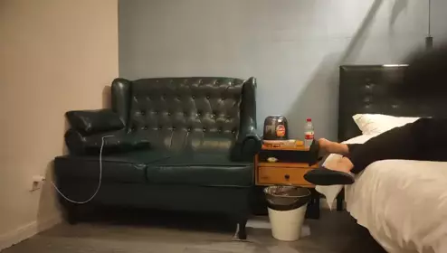 捶子探花_啪啪第一场妹子抽烟就动手动脚了